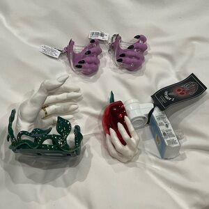Bath and Body Works NWT Halloween lot - rare collectors edition hands collection